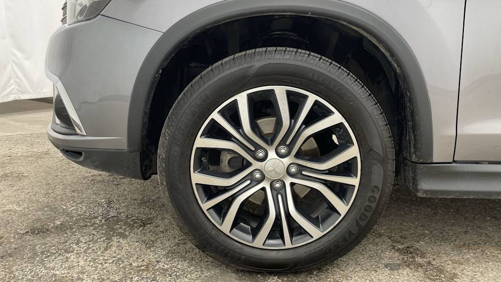 Thumbnail: 2019 Mitsubishi Outlander Sport - 7