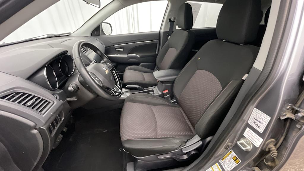 Thumbnail: 2019 Mitsubishi Outlander Sport - 11