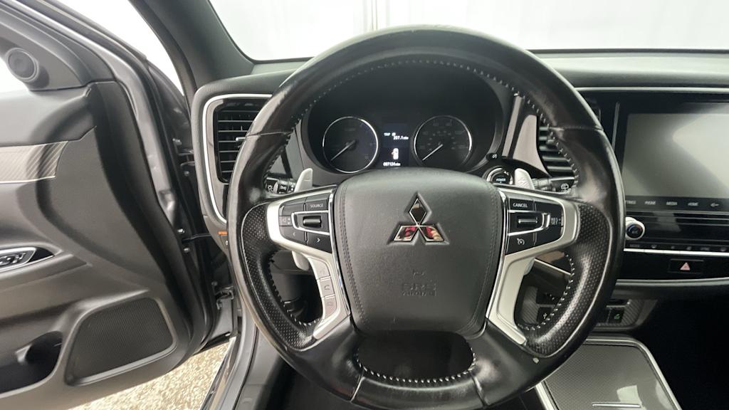 Thumbnail: 2022 Mitsubishi Outlander - 9