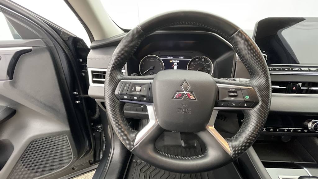 Thumbnail: 2024 Mitsubishi Outlander - 14