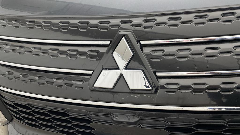 Thumbnail: 2024 Mitsubishi Outlander - 7