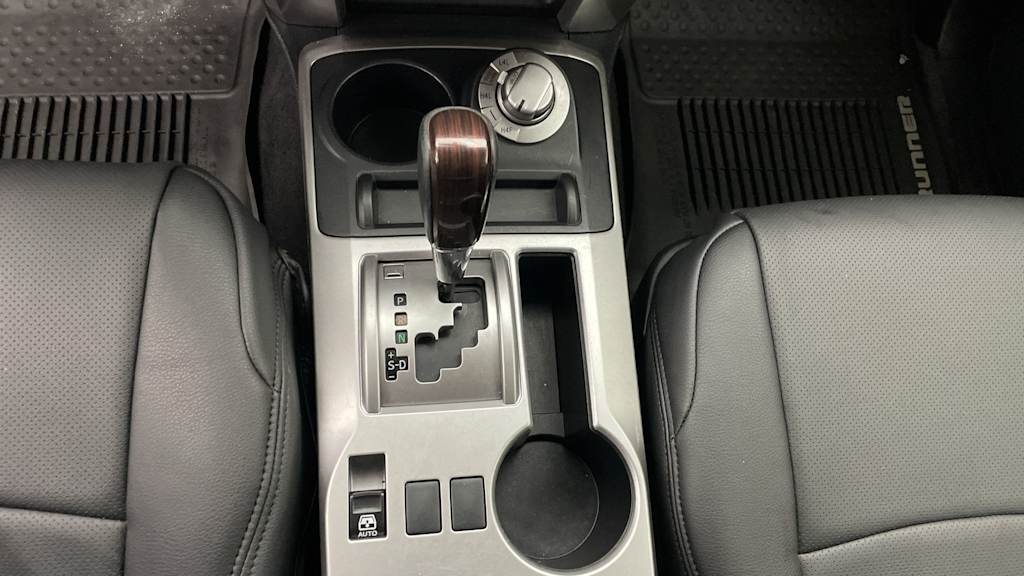 Thumbnail: 2018 Toyota 4Runner - 30