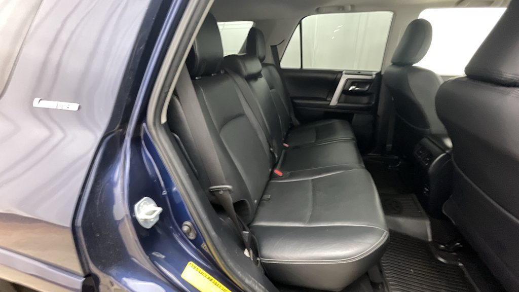 Thumbnail: 2018 Toyota 4Runner - 23