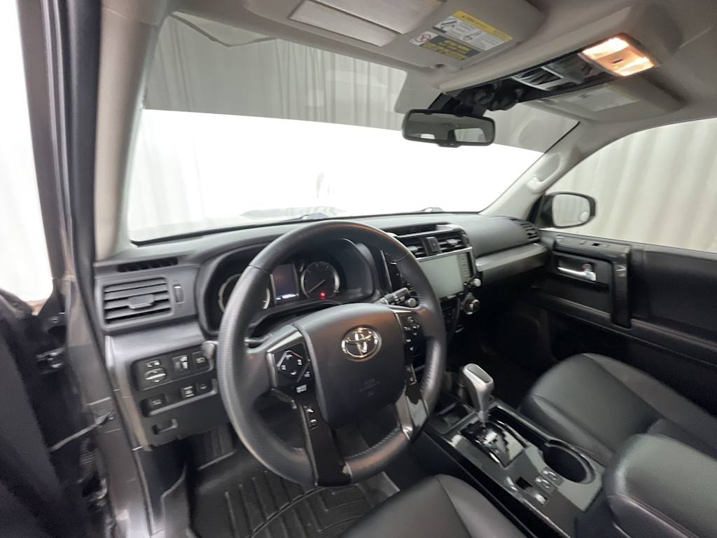Thumbnail: 2022 Toyota 4Runner - 10
