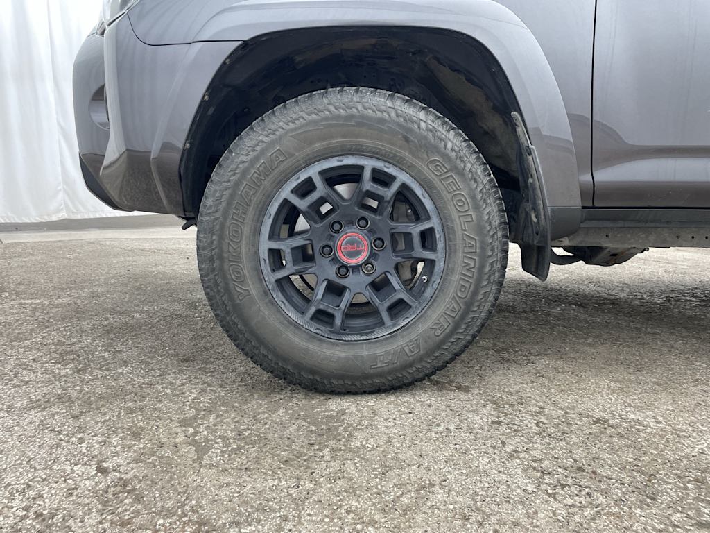 Thumbnail: 2022 Toyota 4Runner - 42