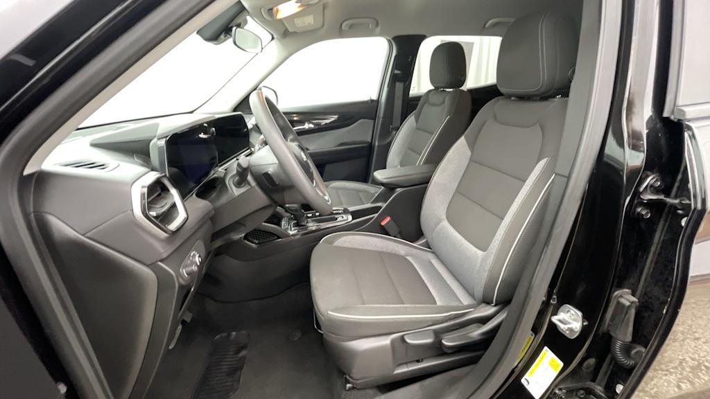 Thumbnail: 2025 Chevrolet TrailBlazer - 10