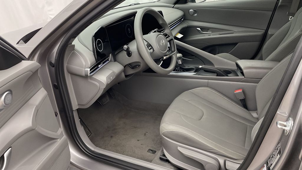Thumbnail: 2024 Hyundai Elantra - 10