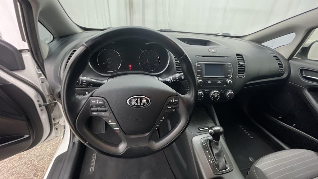 Thumbnail: 2016 Kia Forte - 2