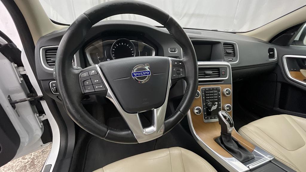 Thumbnail: 2017 Volvo S60 - 2