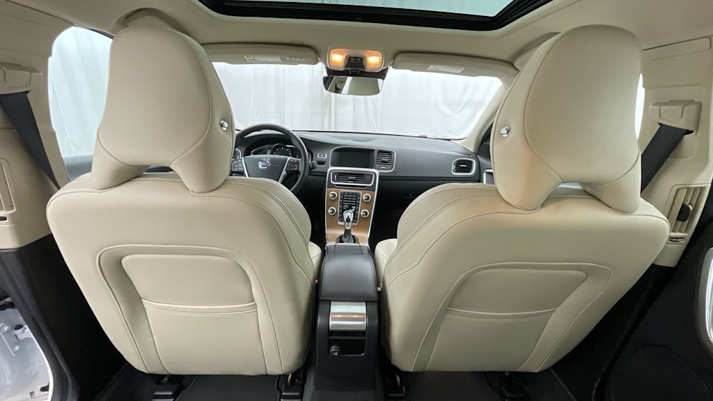 Thumbnail: 2017 Volvo S60 - 21