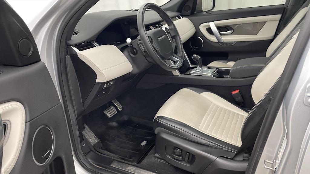 Thumbnail: 2020 Land Rover Discovery Sport - 11