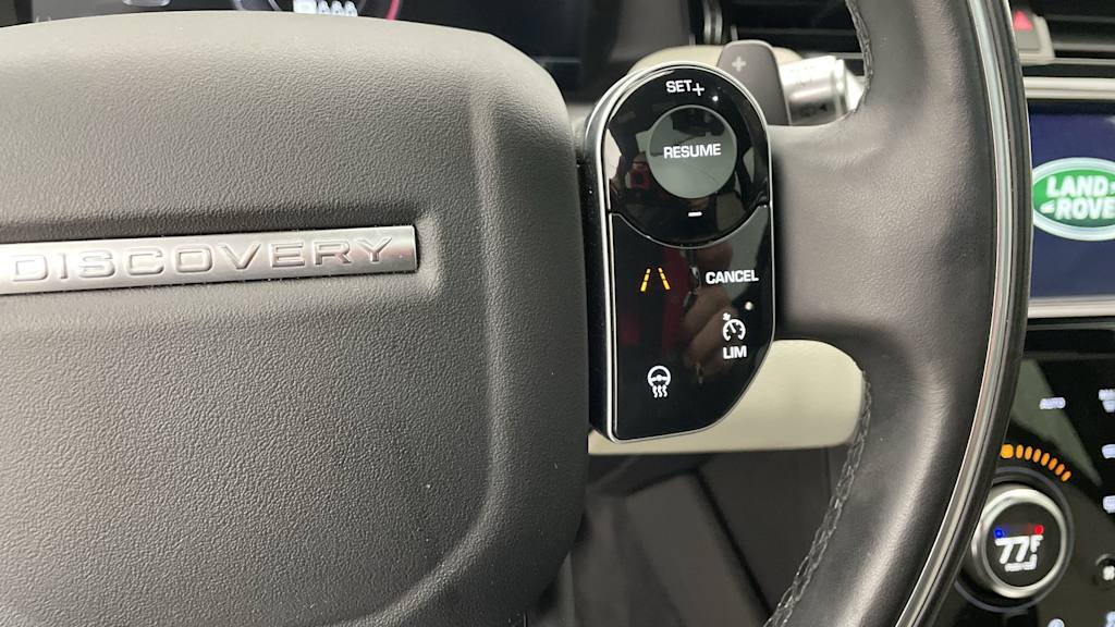 Thumbnail: 2020 Land Rover Discovery Sport - 26