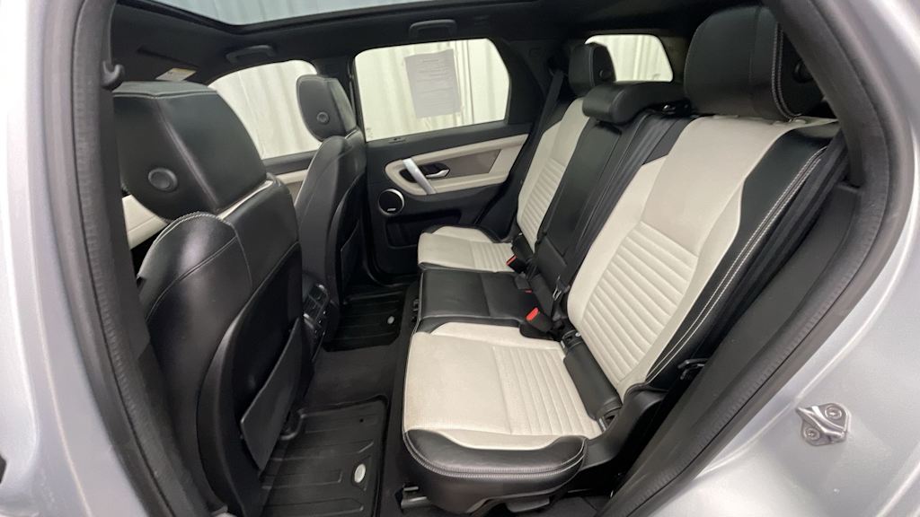 Thumbnail: 2020 Land Rover Discovery Sport - 13