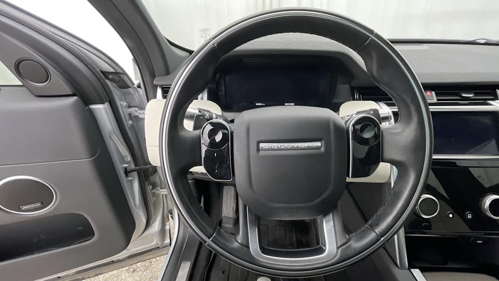 Thumbnail: 2020 Land Rover Discovery Sport - 14