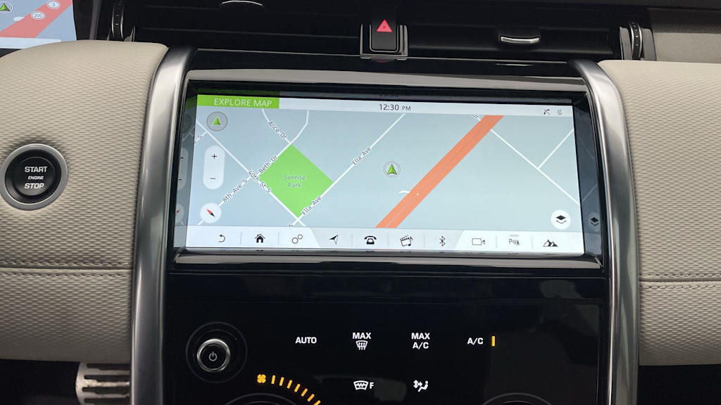 Thumbnail: 2020 Land Rover Discovery Sport - 15