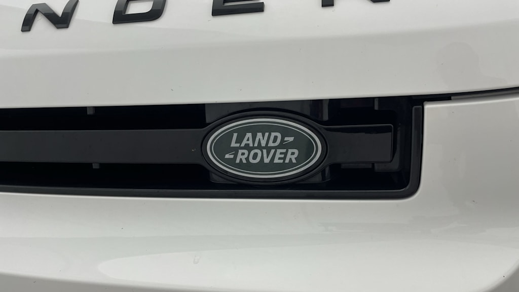 Thumbnail: 2025 Land Rover Defender - 42