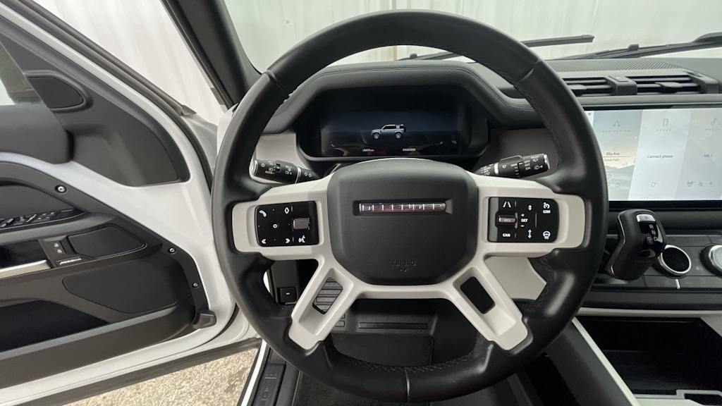Thumbnail: 2025 Land Rover Defender - 8