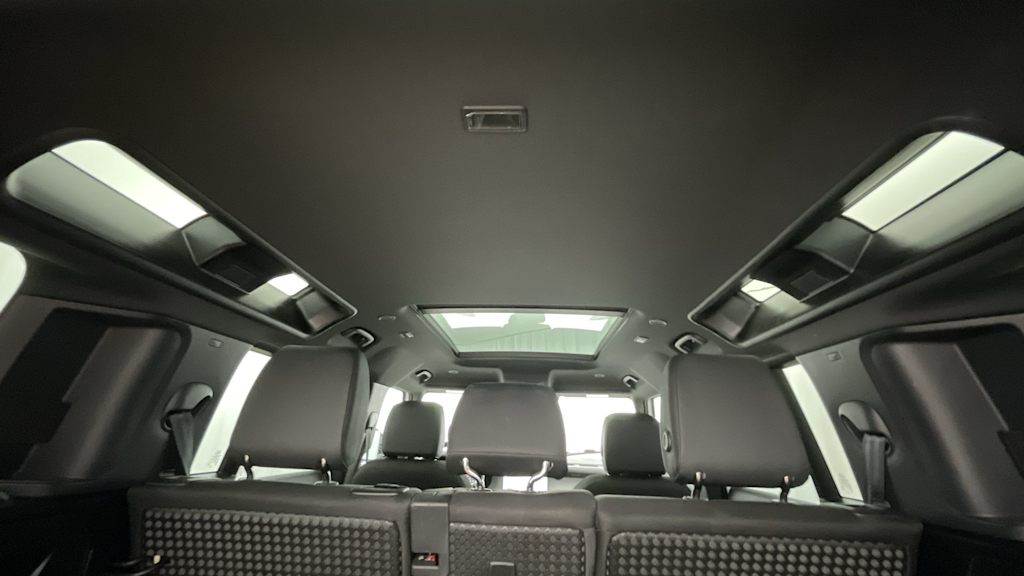 Thumbnail: 2025 Land Rover Defender - 23