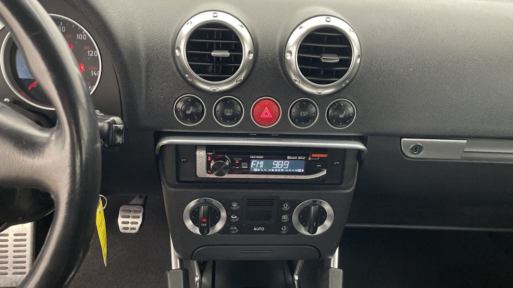 2002 Audi TT Base 13