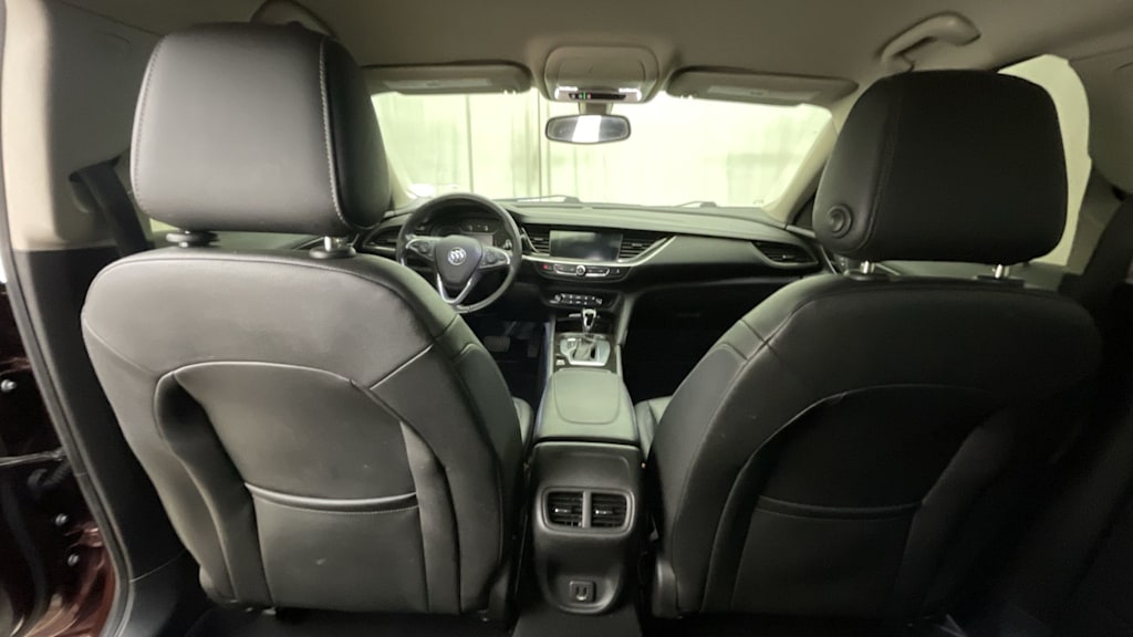 Thumbnail: 2018 Buick Regal - 21