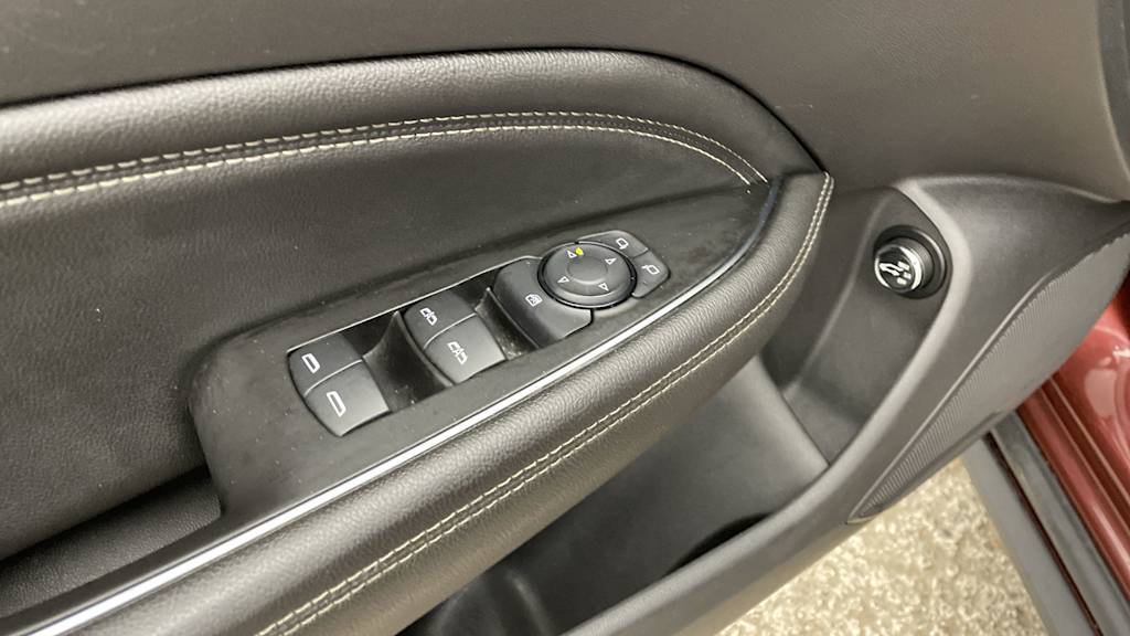 Thumbnail: 2018 Buick Regal - 20