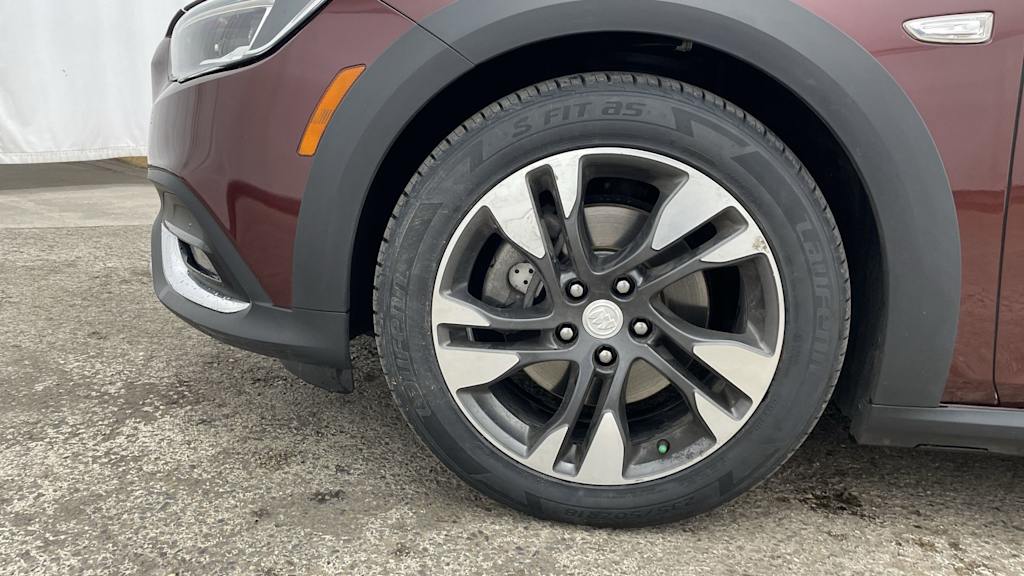 Thumbnail: 2018 Buick Regal - 7