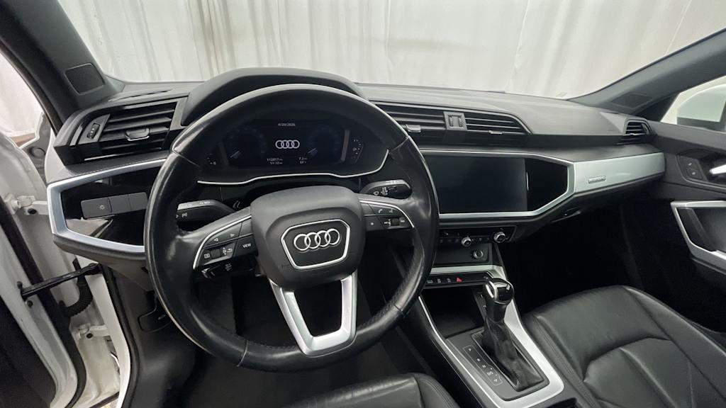 Thumbnail: 2020 Audi Q3 - 2
