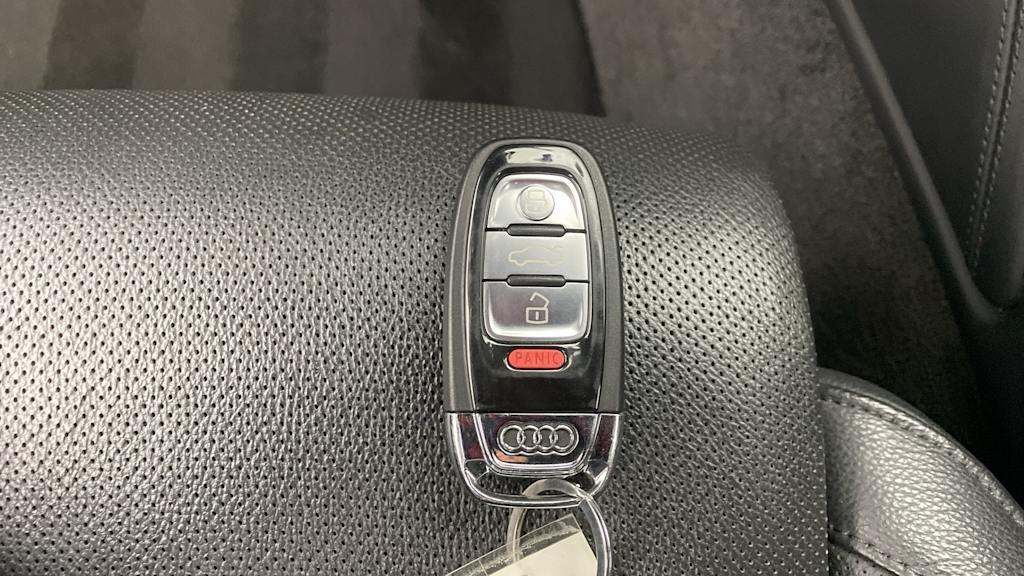 Thumbnail: 2015 Audi A8 - 17