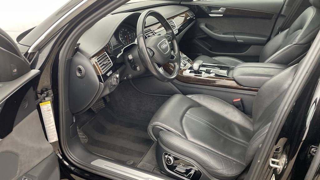 Thumbnail: 2015 Audi A8 - 10