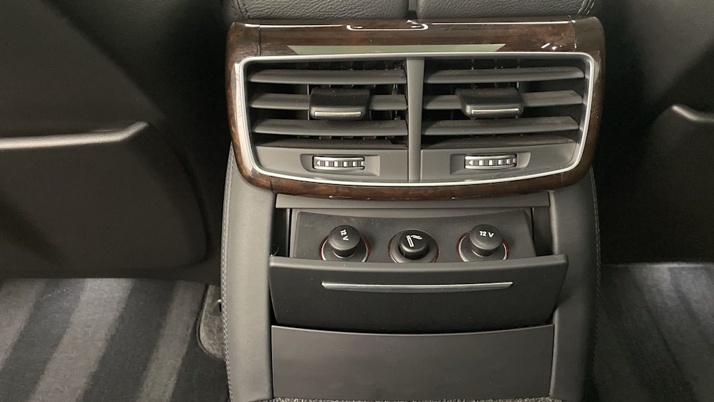 Thumbnail: 2015 Audi A8 - 35