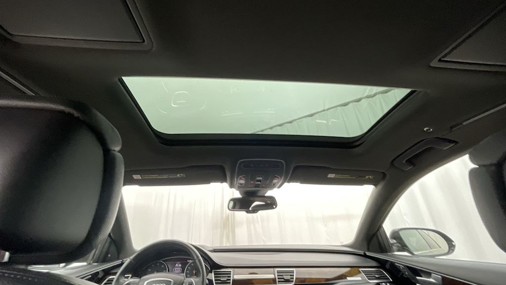Thumbnail: 2015 Audi A8 - 22