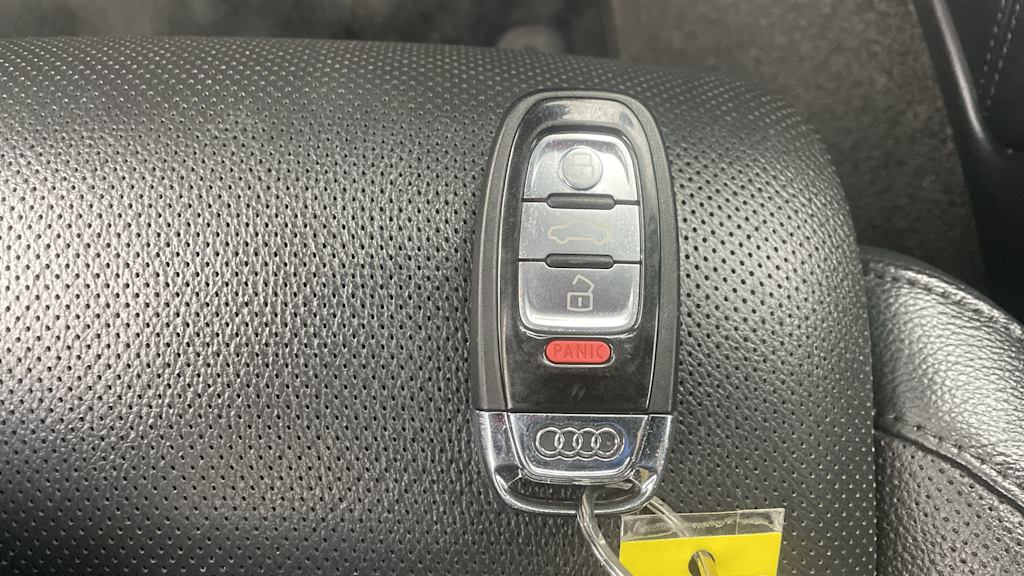 Thumbnail: 2015 Audi A8 - 17