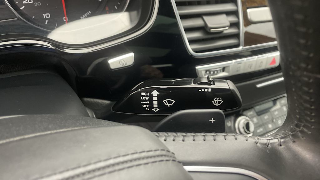 Thumbnail: 2015 Audi A8 - 14