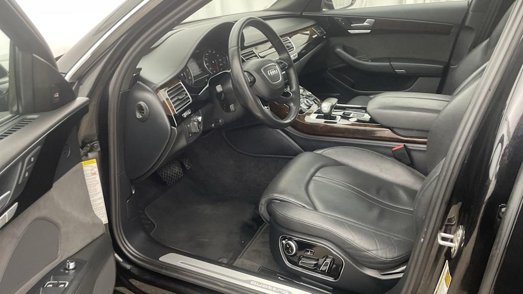Thumbnail: 2015 Audi A8 - 10