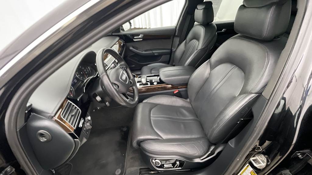 Thumbnail: 2015 Audi A8 - 11