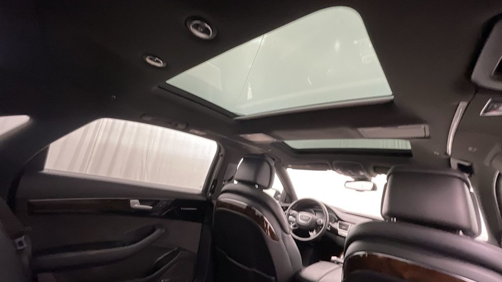 Thumbnail: 2015 Audi A8 - 24