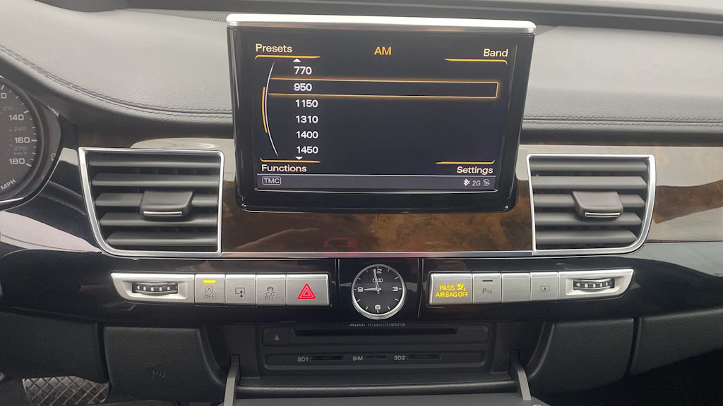 Thumbnail: 2015 Audi A8 - 30