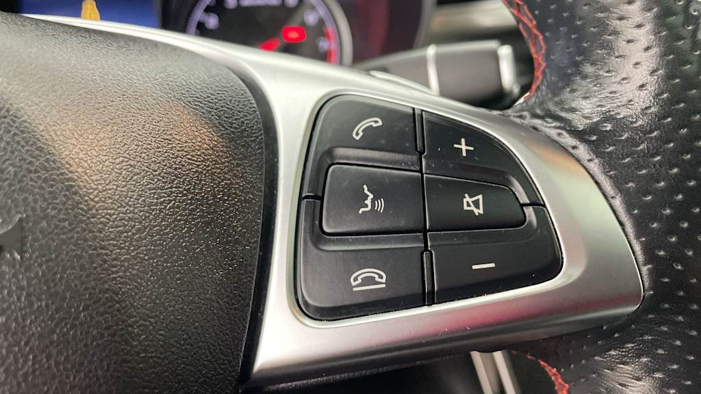 Thumbnail: 2019 Mercedes-Benz GLC - 28