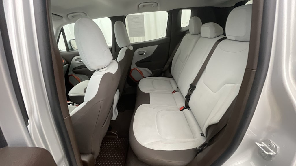 Thumbnail: 2017 Jeep Renegade - 12
