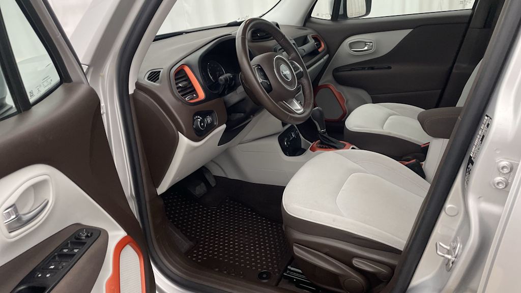 Thumbnail: 2017 Jeep Renegade - 10