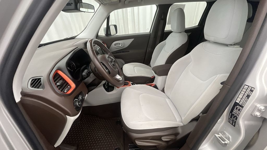 Thumbnail: 2017 Jeep Renegade - 11