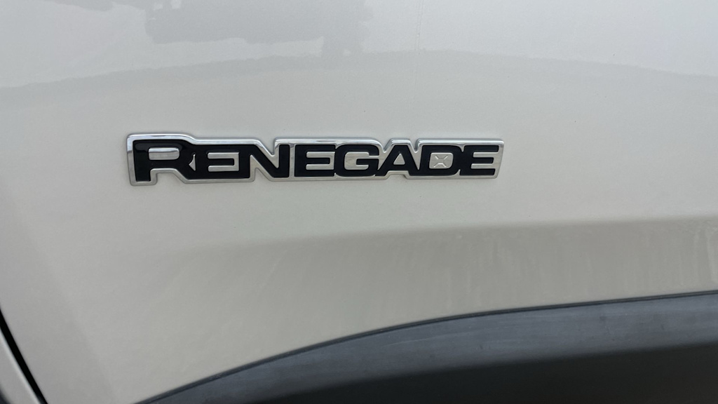Thumbnail: 2017 Jeep Renegade - 37