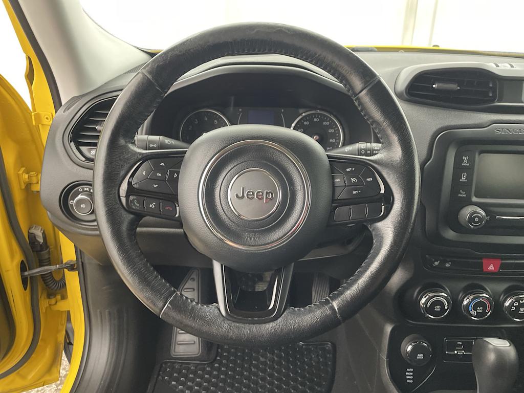 Thumbnail: 2017 Jeep Renegade - 10