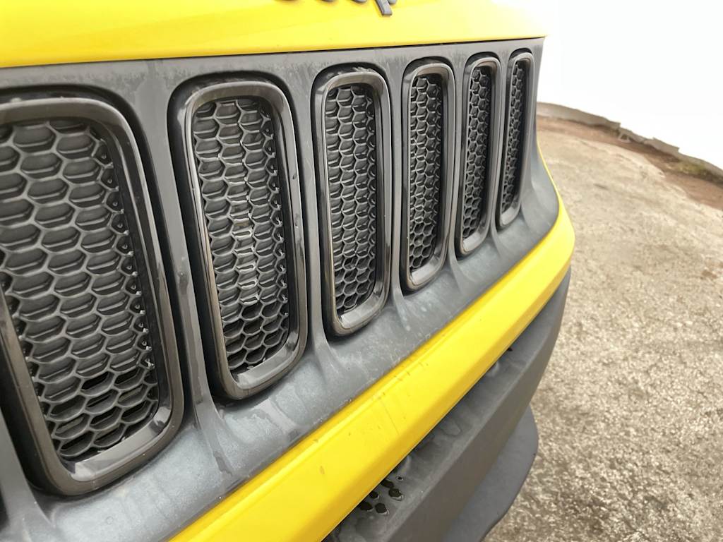 Thumbnail: 2017 Jeep Renegade - 37