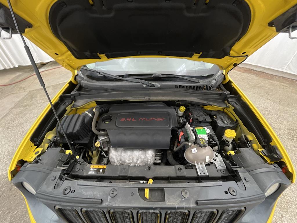 Thumbnail: 2017 Jeep Renegade - 9