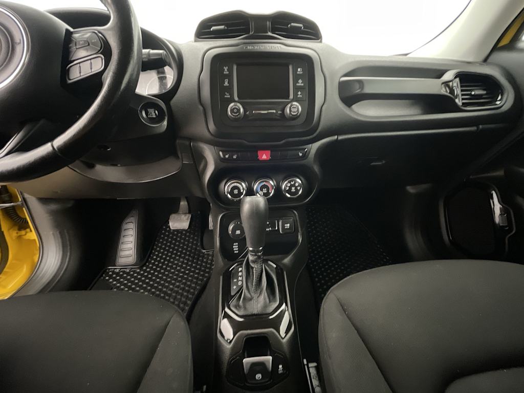 Thumbnail: 2017 Jeep Renegade - 14