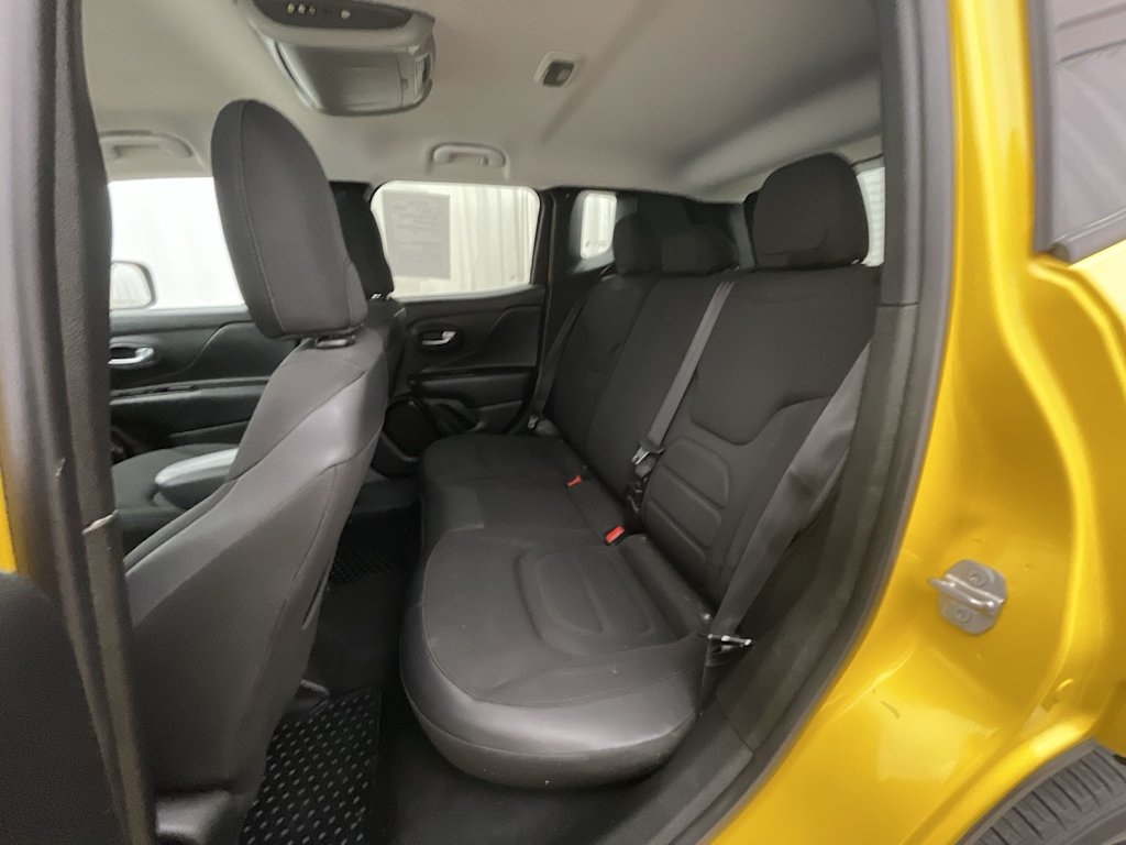 Thumbnail: 2017 Jeep Renegade - 24