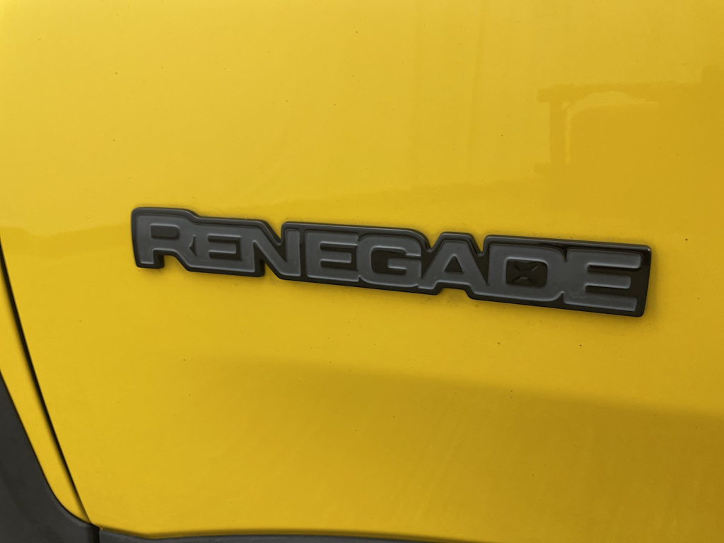 Thumbnail: 2017 Jeep Renegade - 36