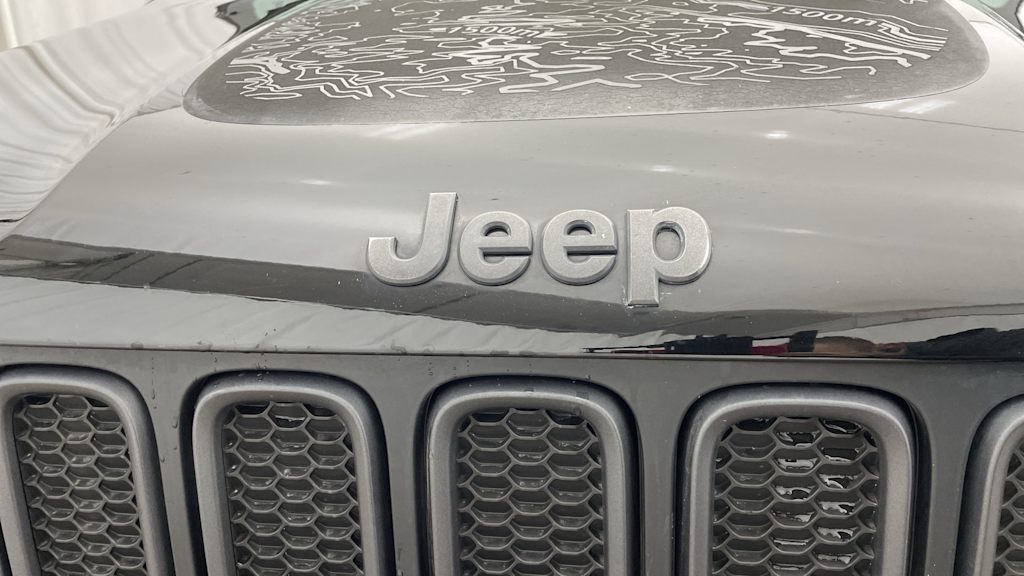 Thumbnail: 2017 Jeep Renegade - 40