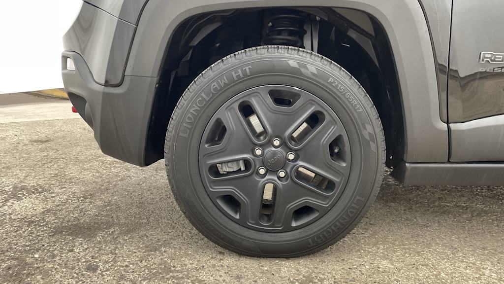 Thumbnail: 2017 Jeep Renegade - 7